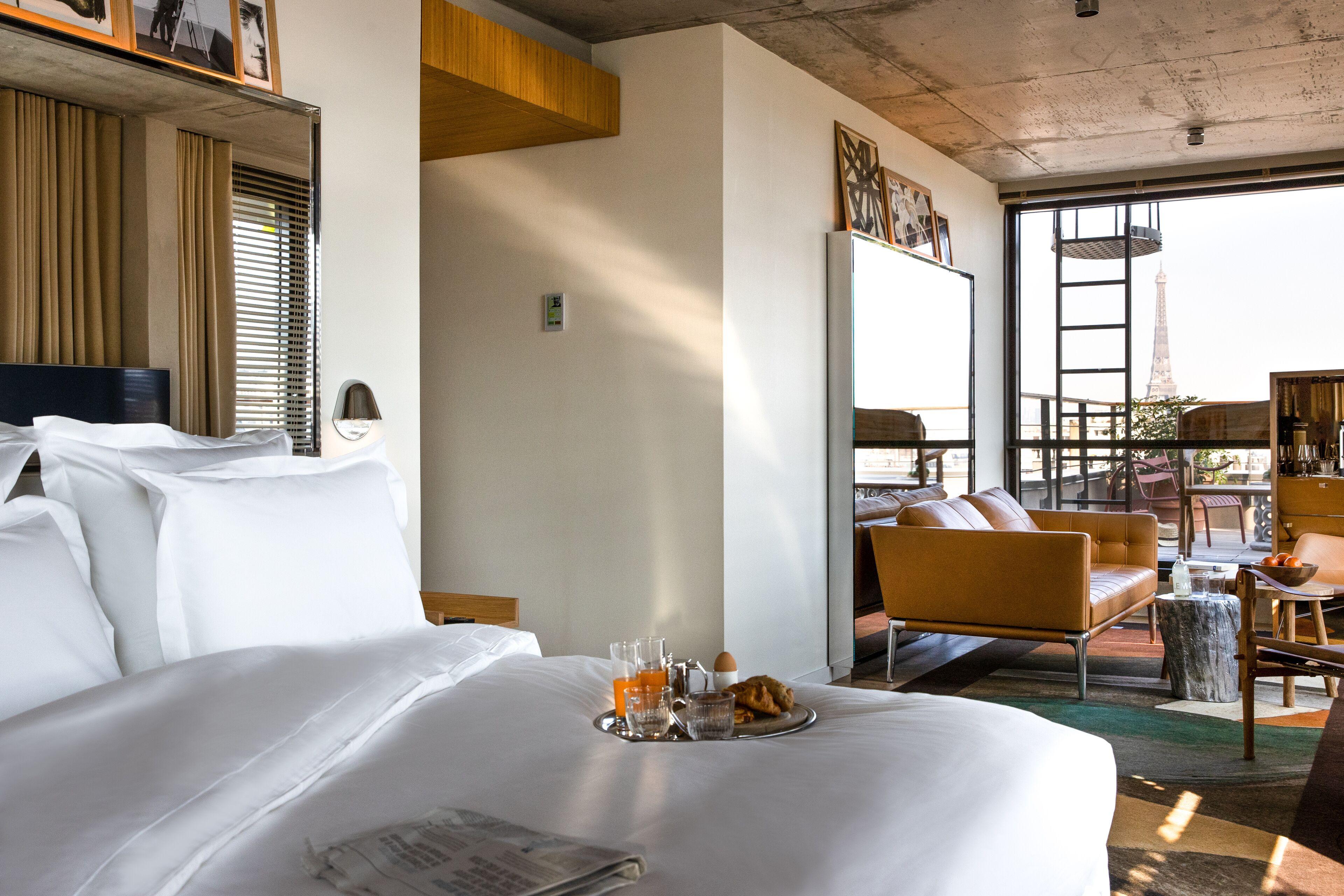 Hotel M